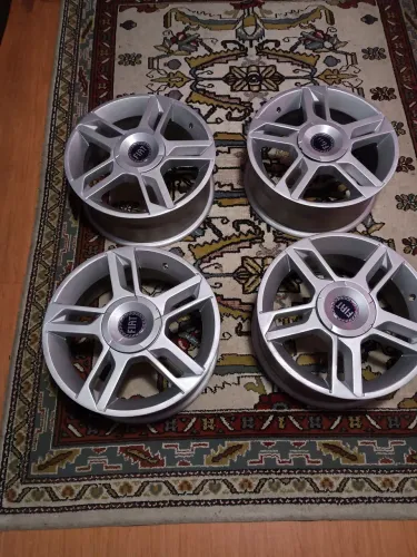 Rodas aro 15 Stilo Abarth