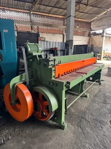 Guilhotina Calvi 3 Metros x 3mm - Recém Reformada, Pronta pra Produzir