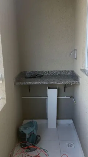 Bancada / Prateleira em Granito Cinza