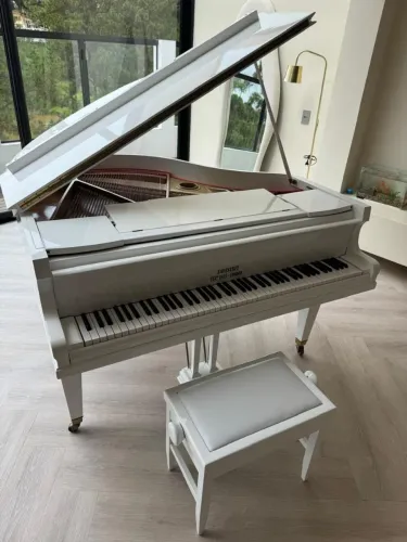 Piano cauda Branco