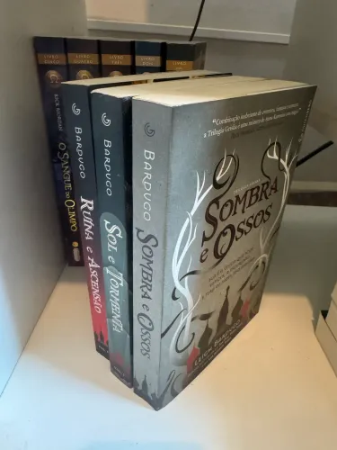 Saga Sombras e Ossos