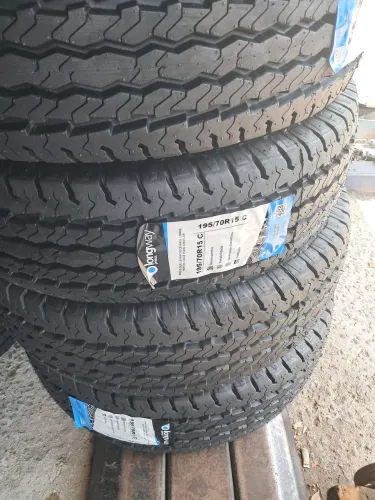 Pneu 195 70 15 Carga Remold Hr Com Garantia Certificado pelo Inmetro 