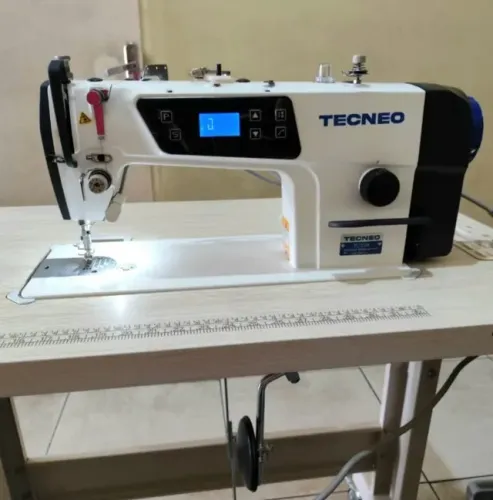 Maquina de costura Reta direct drive