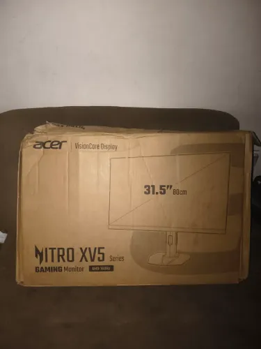 Nitro XV5 Series (especificamente o modelo XV275K de 27 polegadas ou variantes de 31.5"