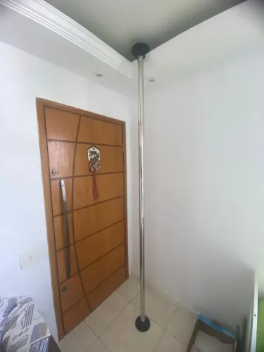 Barra giratória Gaia Pole para pole e exercícios. Pé direito 2,5m