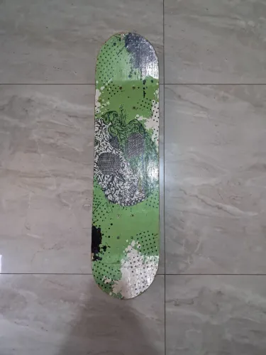 Skate de brinquedo usado para crianças