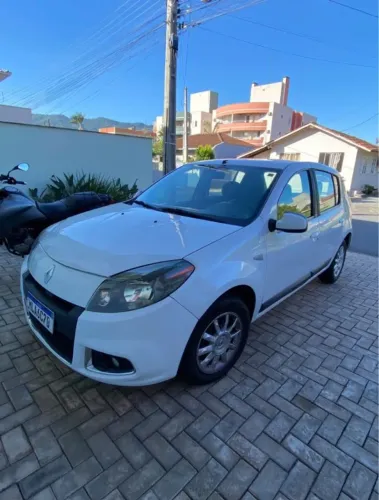 Renault Sandero Privilège Hi-flex 1.6 16V 5P AUT 2014
