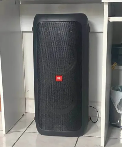 VENDE SE JBL PARTYBOX 200