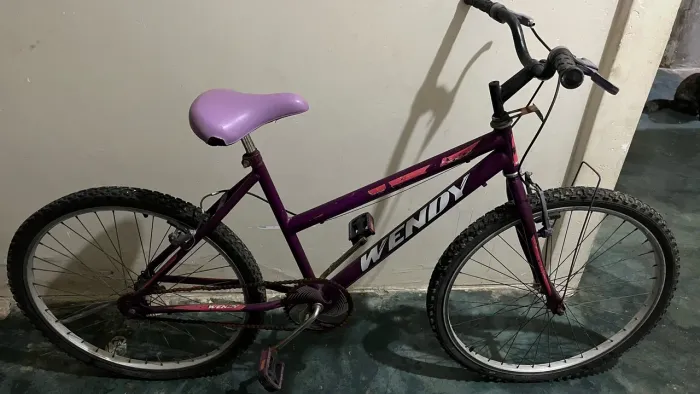 Vendendo por motivo que está parada a um tempo e não tô usando