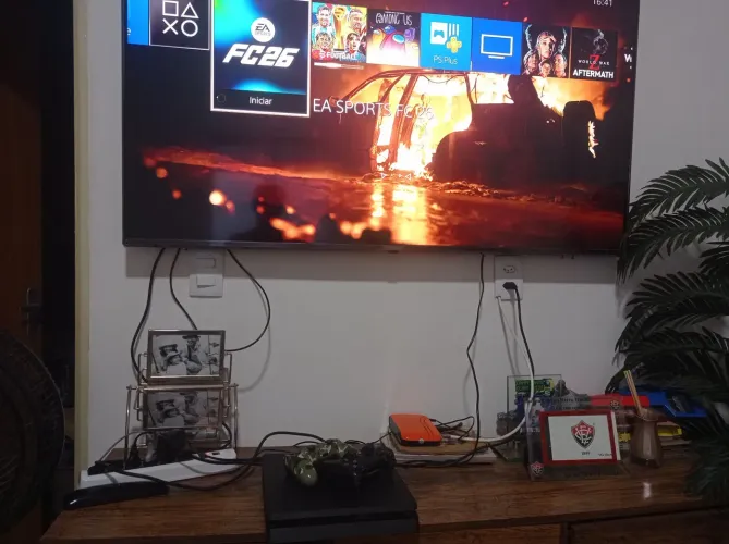Playstation 4 Slim 500GB +2 controles