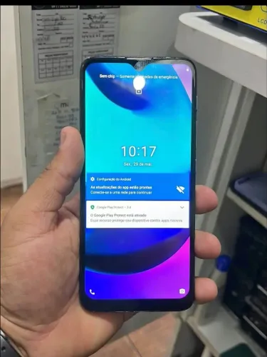 Motorola moto e20 sem nenhum tipo de defeito barato para sair logo