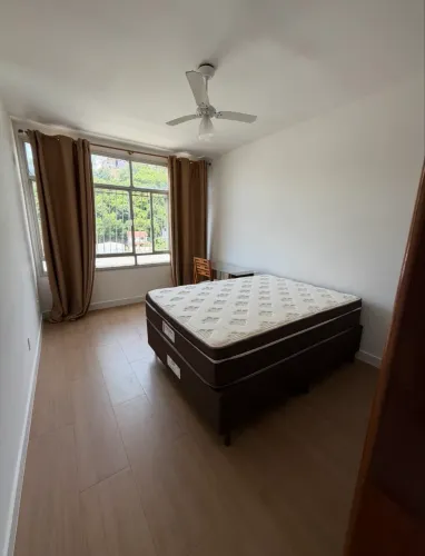 Alugo quarto - Vaga feminina - Santa Lúcia