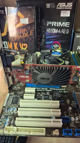 Kit i3 placa mãe 8GB placa de vídeo Radeon com garantia!
