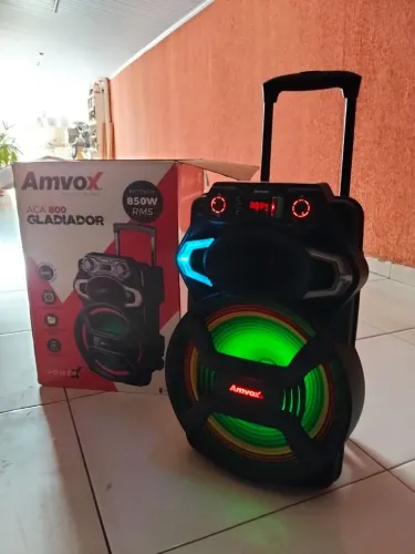 Vende-se essa caixa de som