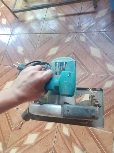 Vende-se serra circular Philco 