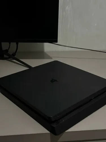 VENDO PS4 SLIM!!