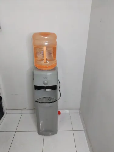 Bebedouro de agua gelada