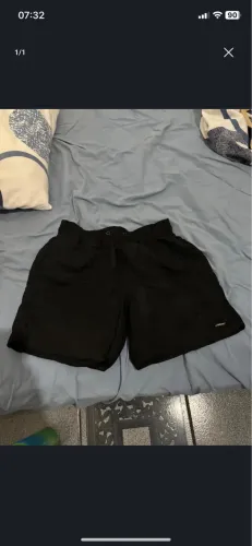 Short preto