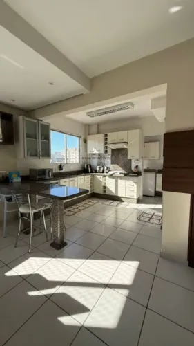 LOCAÇÃO - Apartamento 3 dormitórios (sendo 1 suíte) - Centro - Tubarão/SC