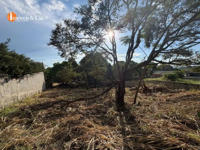 TERRENO COM 1000 METROS EM CONDOMINIO FECHADO Á VENDA EM ATIBAIA
