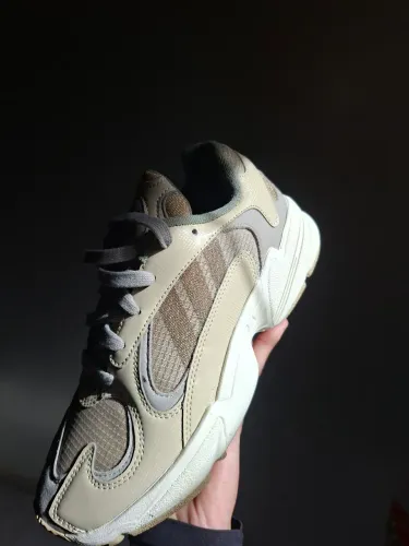 Adidas Yung-1 "Savannah/Gold Metallic 37