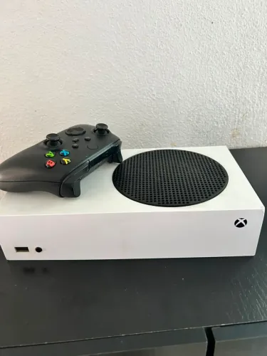 Vendo Xbox série s usado