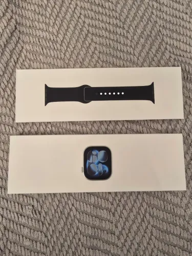 Apple Watch série 11 GPS 42mm - pulseira S/M - Cor Space Gray All Black