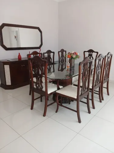 Conjunto de Mesa de Jantar Clássica