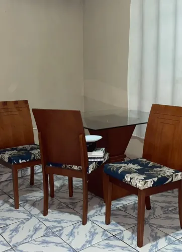 Mesa de jantar quadrada vidro