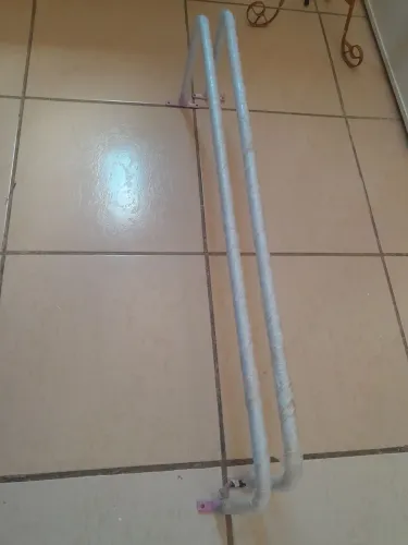 Arara + Cabide + pregador de roupa
