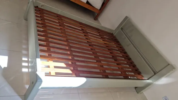 Cama de casal madeira maciça 