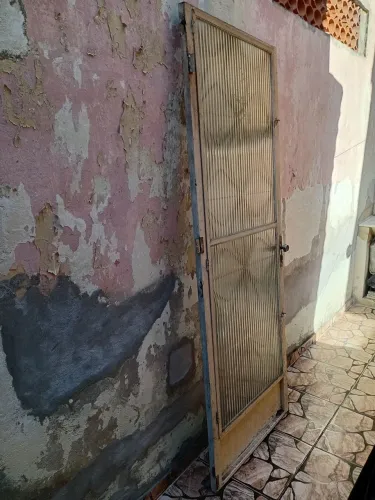 Porta de ferro