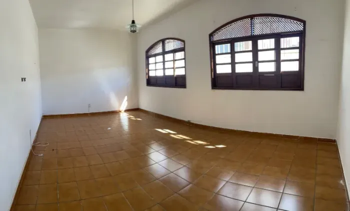 4 Dormitórios 3 Banheiros
