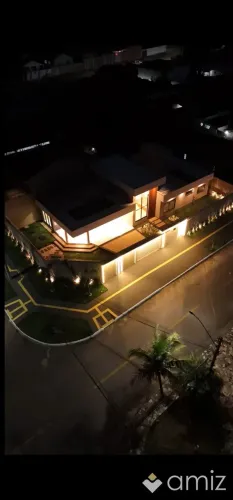 Casa de Alto Padrão de Esquina - Jardim Presidente