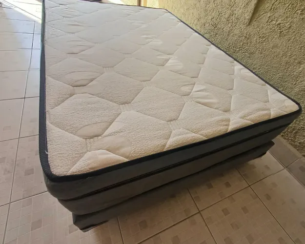 Box com colchão 