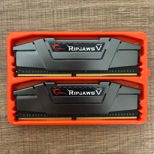 Memória Ram DDR4 16GB (2X8) 3200Mhz GSkill RipJaws