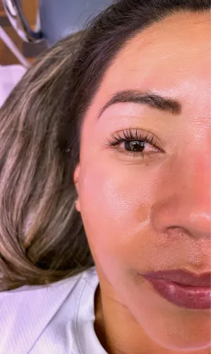 Cilios e Sobrancelhas