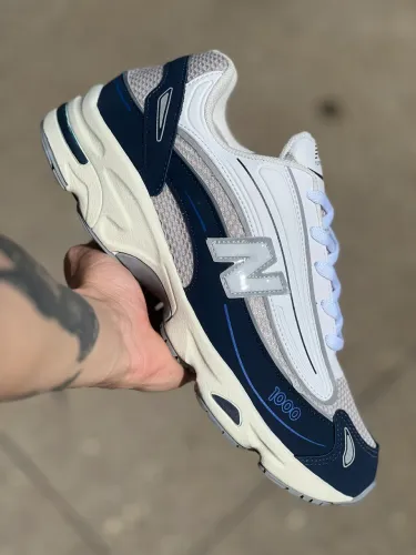 New Balance 1000