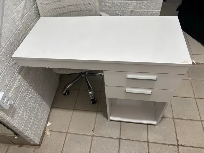 Mesa escritório ou manicure