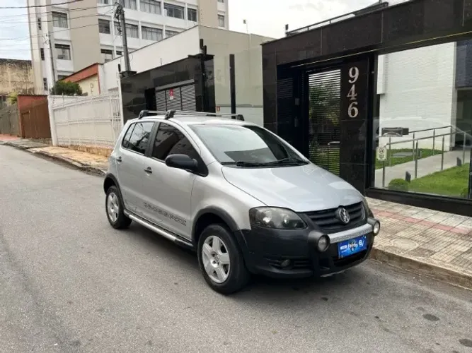 Volkswagen Crossfox 1.6 MI Total Flex 8V 5P 2009
