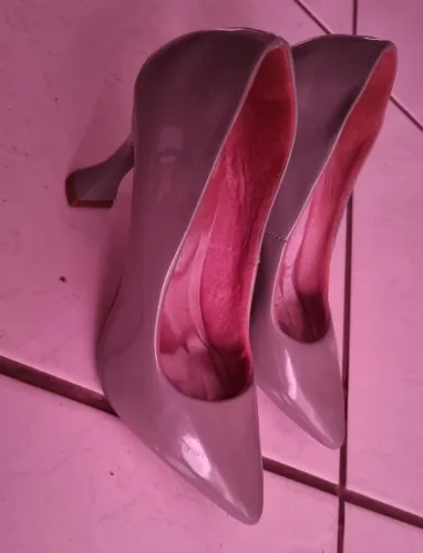 Scarpin Cor: Cinza Tamanho: 36