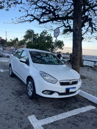 Fiat Grand Siena Essence 1.6 Flex 16V 2015