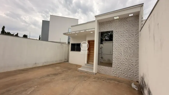CASA À VENDA NO BAIRRO IBITURUNA MONTES CLAROS/MG