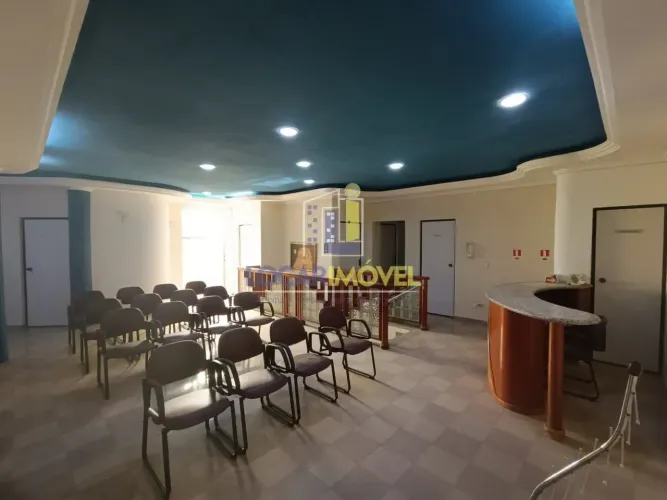 Alugo andar corporativo com recepção, salas clinicas, cirúrgicas e ambulatório , Centro, V