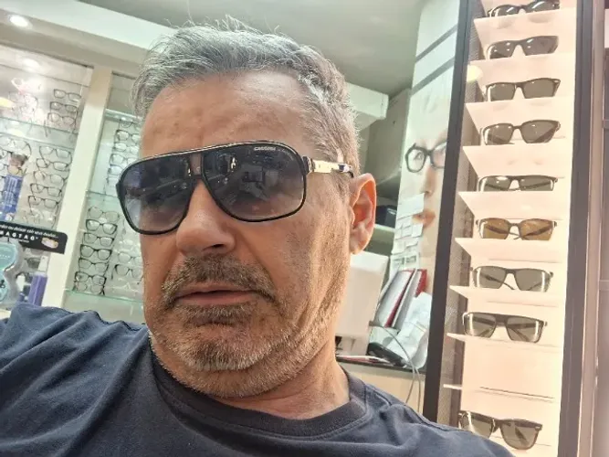 Oculos Carrera lindo 