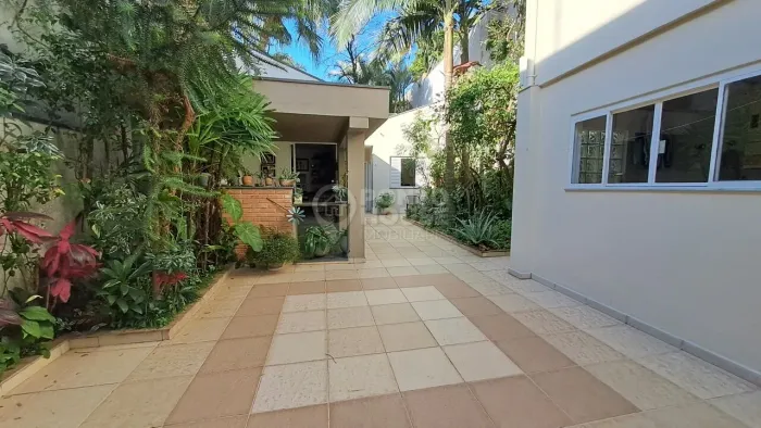 Casa à Venda Planalto Paulista 3 Dormitórios, 4 Vagas, Quintal com Área Gourmet