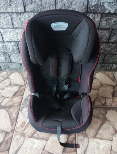 Vendo cadeira de criança para carro 