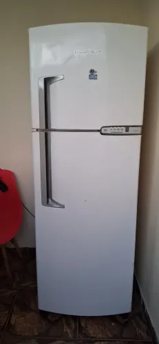 Geladeira FROST FREE (leia o anúncio)