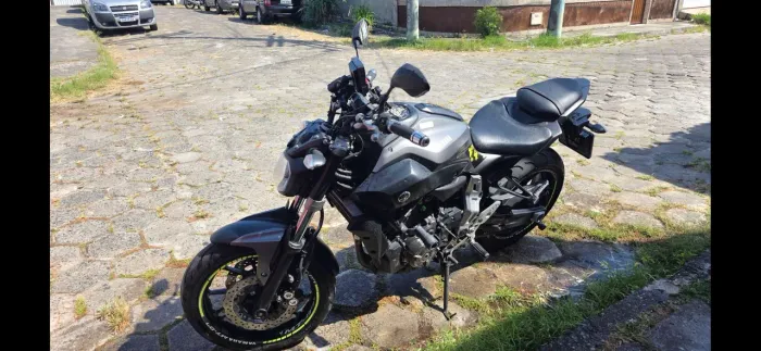 Mt07 top, só usar