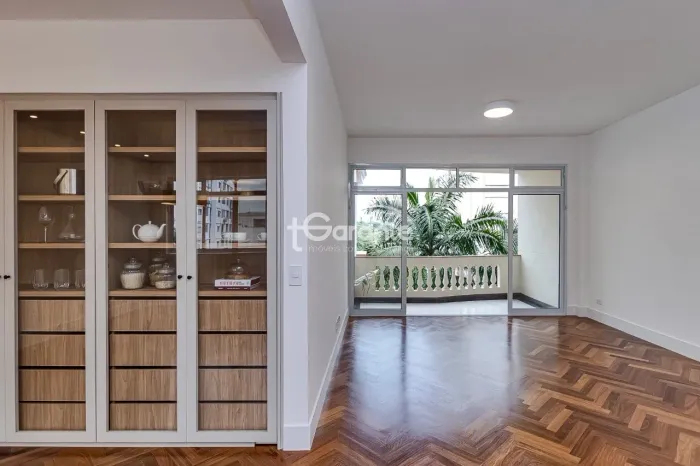 DESIGN ASSINADO E ALMA NO CORAÇÃO DE HIGIENÓPOLIS - 177m² - 3 SUÍTES